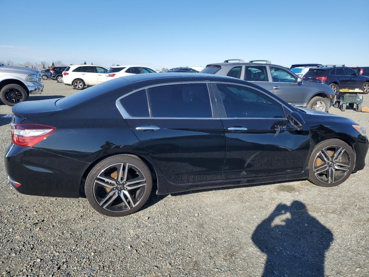 2017 HONDA ACCORD