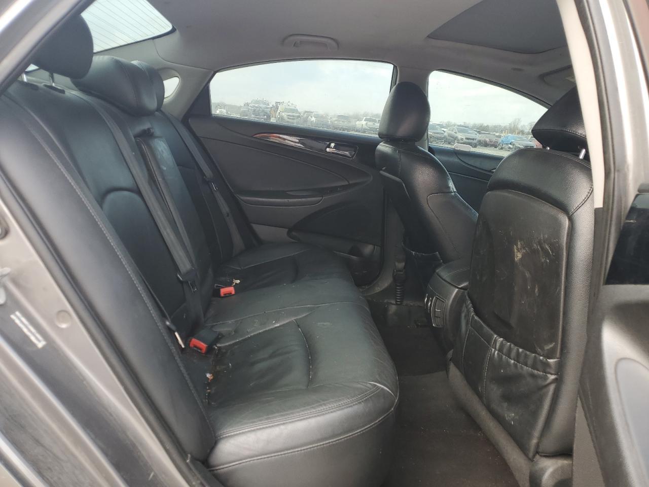 2011 HYUNDAI SONATA