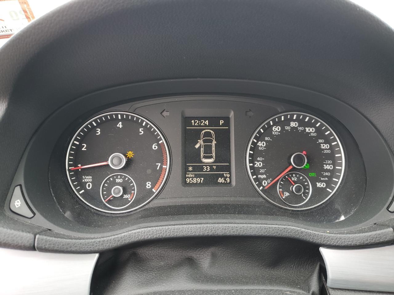2012 VOLKSWAGEN Passat