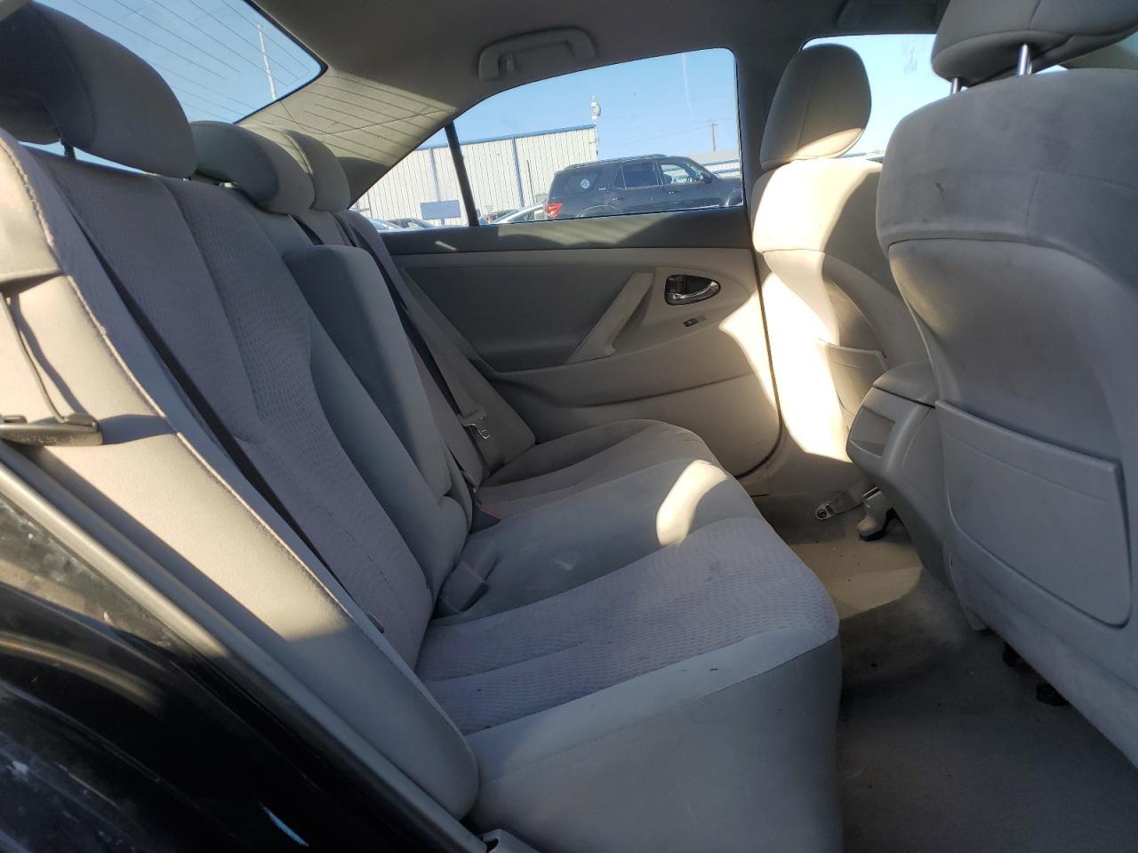 2011 TOYOTA CAMRY