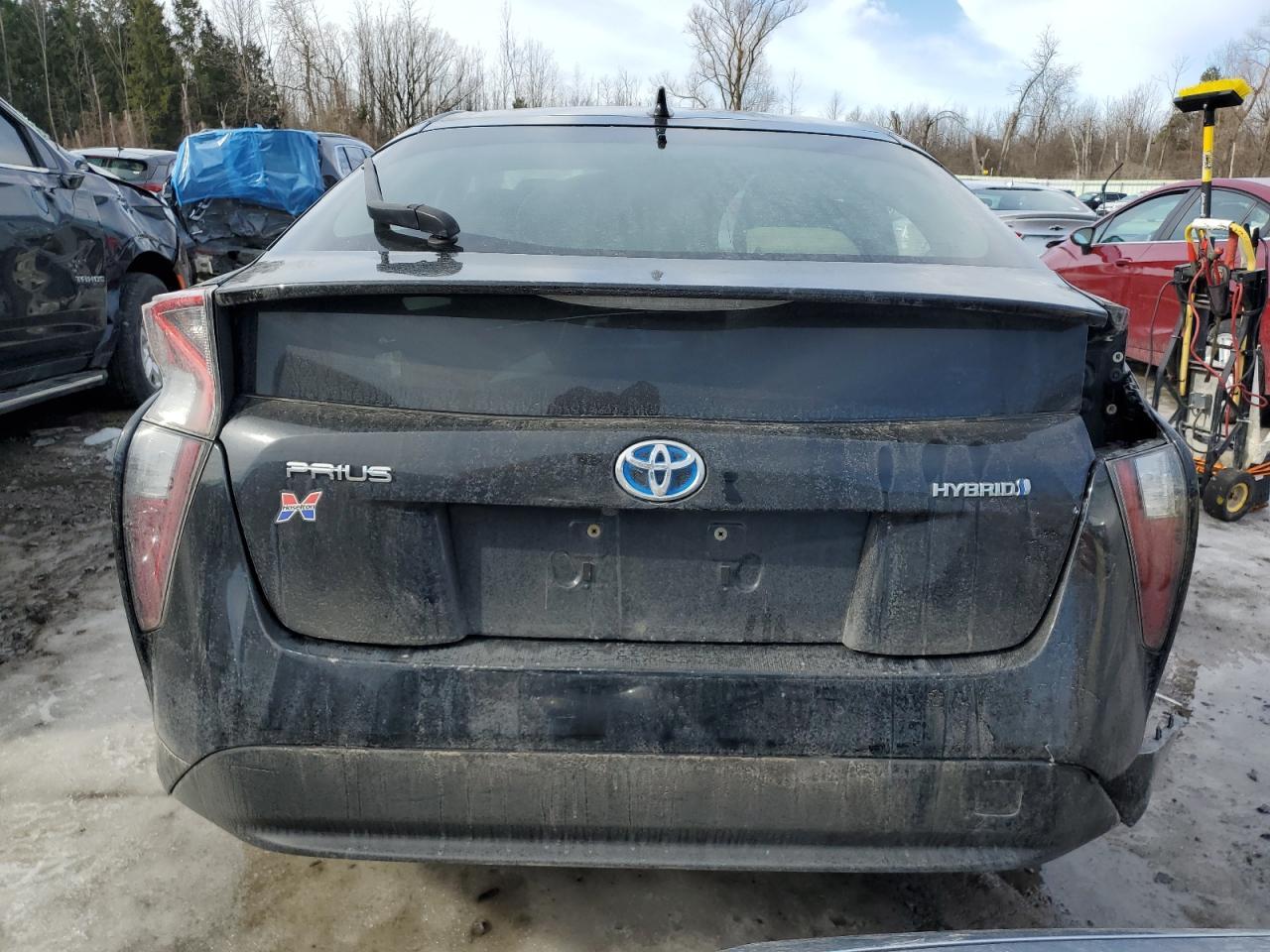 2016 TOYOTA PRIUS