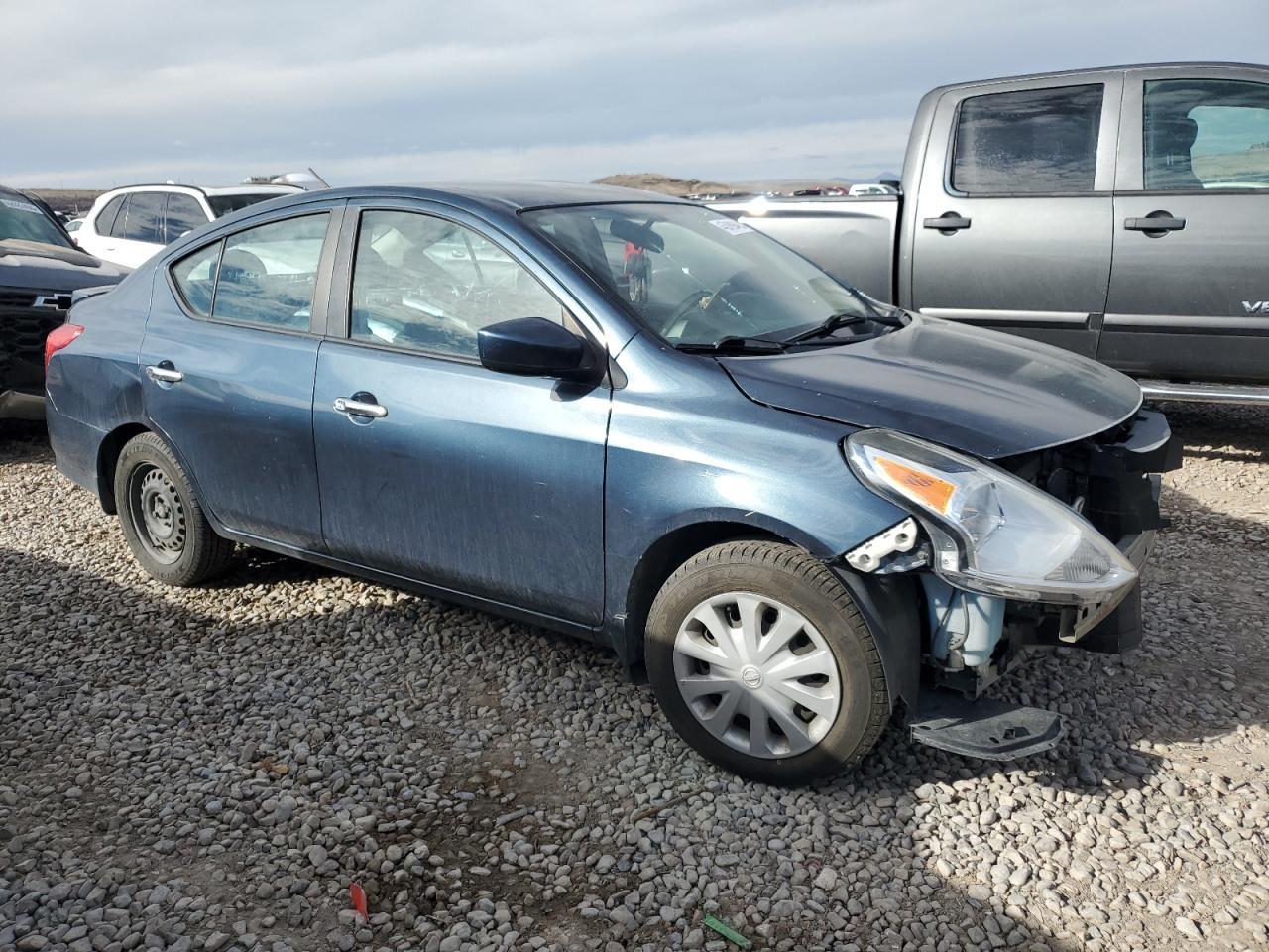 2015 NISSAN VERSA