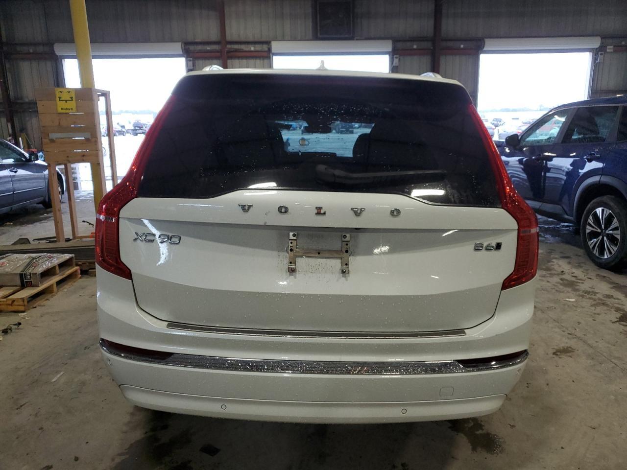 2023 VOLVO XC90