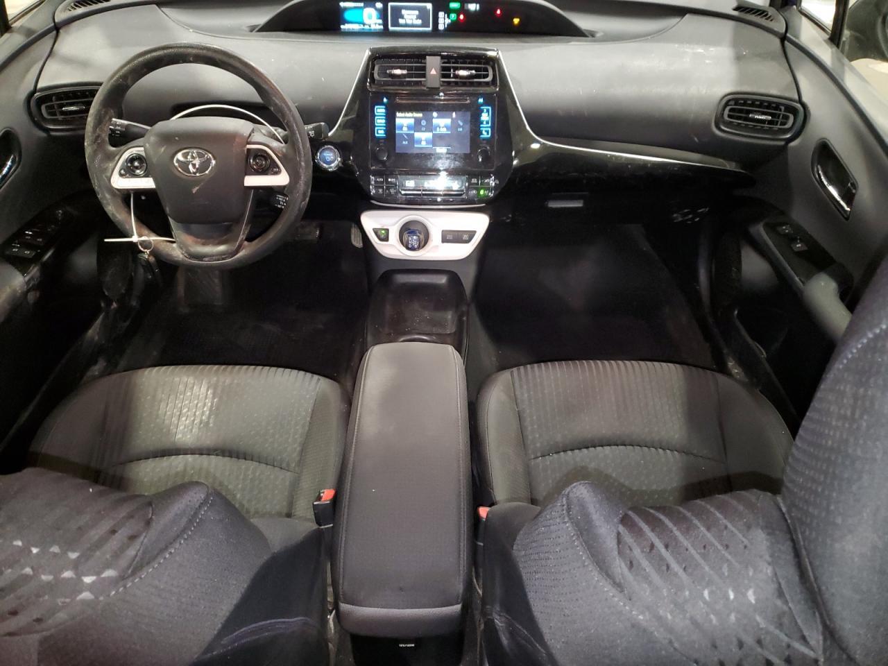 2016 TOYOTA PRIUS