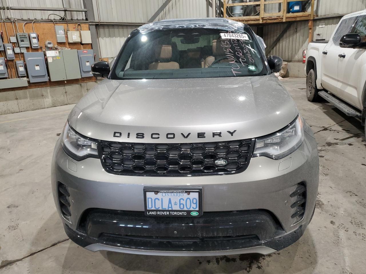 2024 LAND ROVER Discovery
