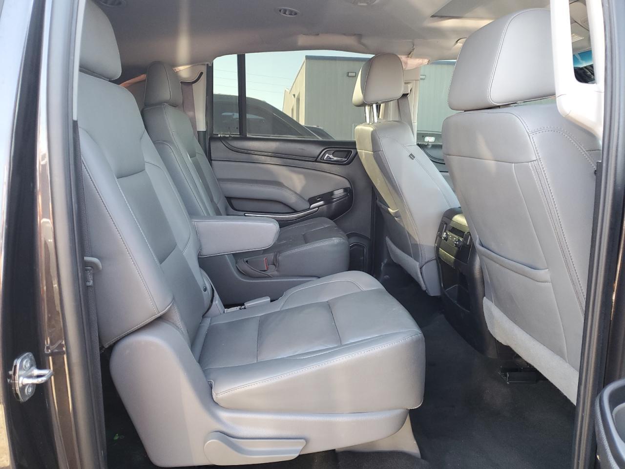 2017 CHEVROLET Suburban