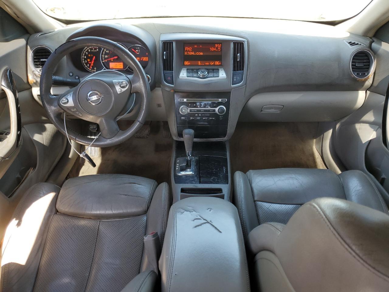 2009 NISSAN Maxima