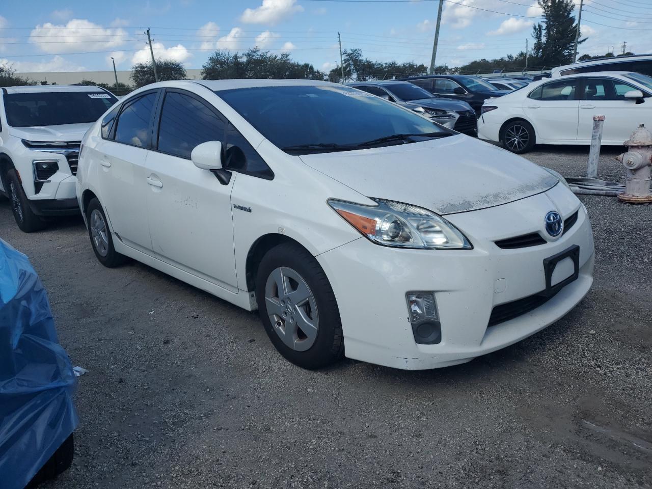 2011 TOYOTA PRIUS