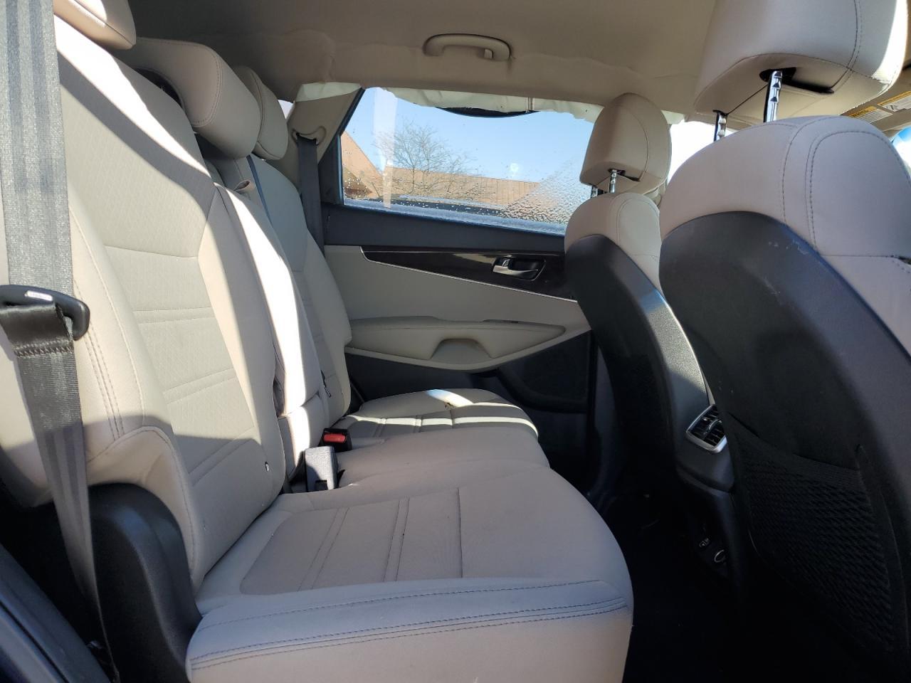 2017 KIA SORENTO