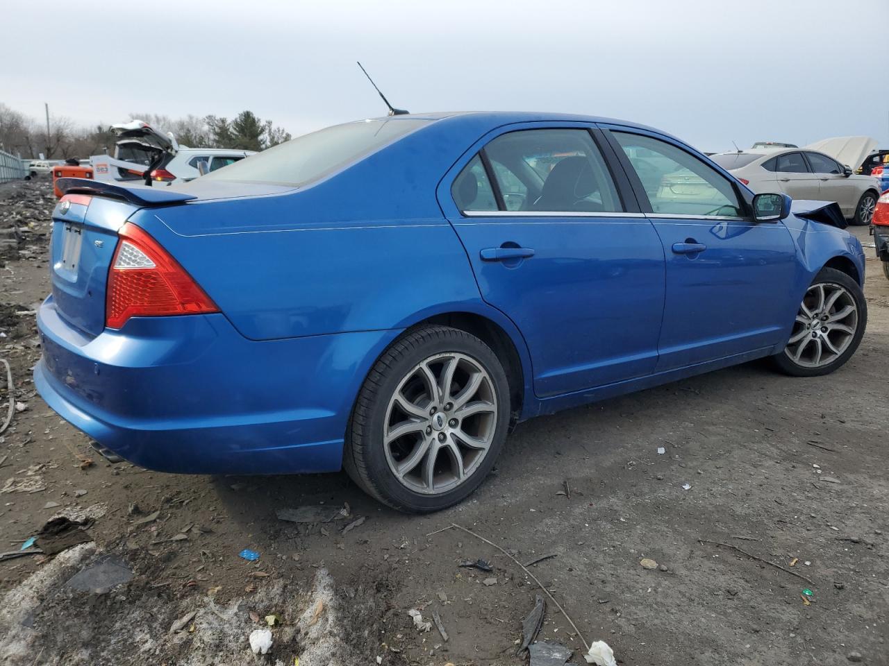 2011 FORD FUSION