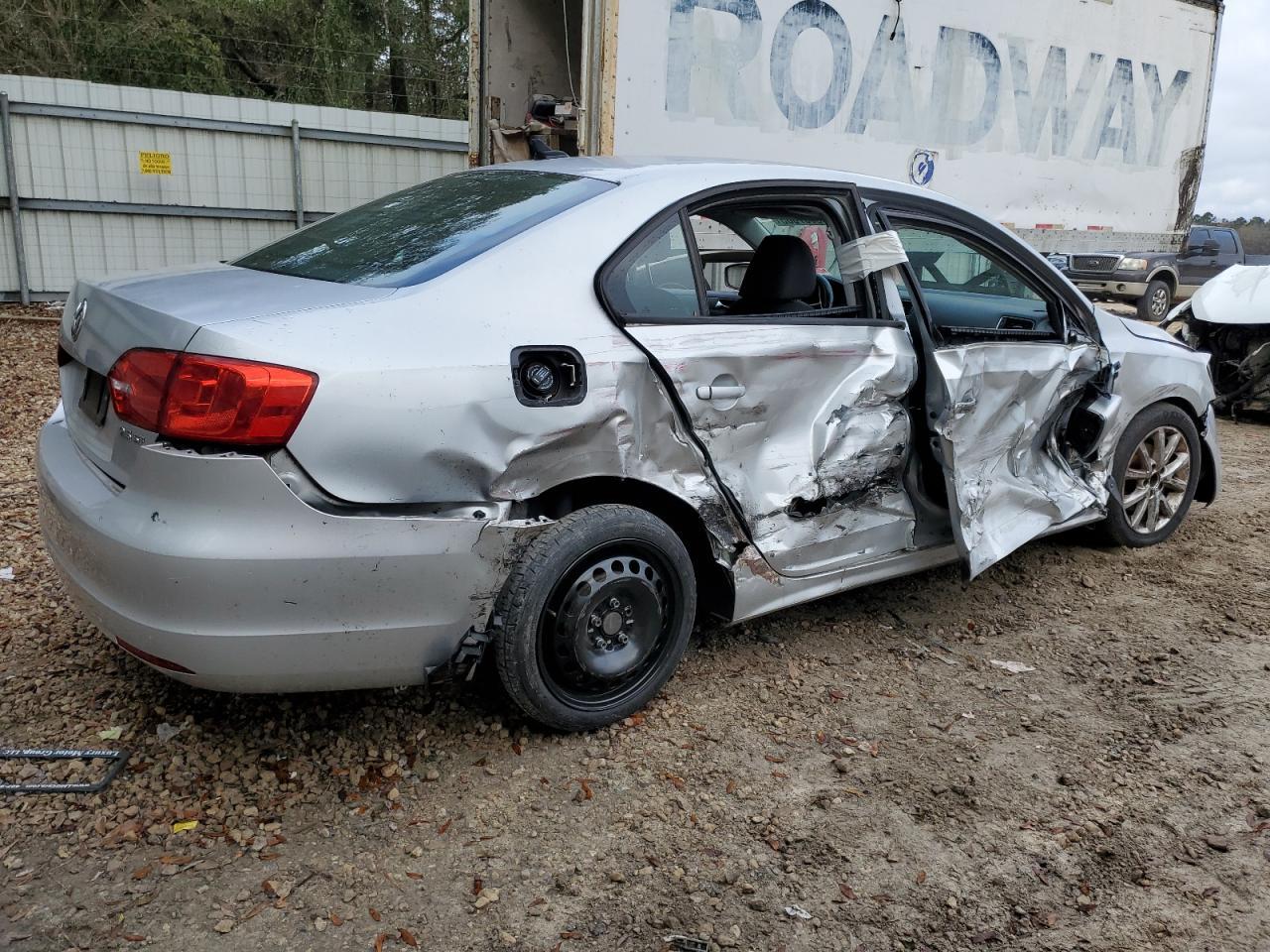 2011 VOLKSWAGEN JETTA