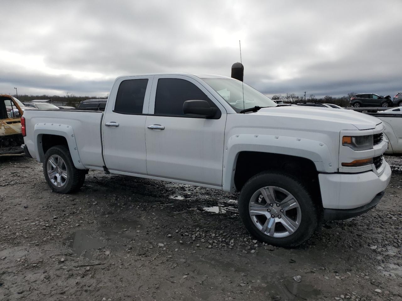 2017 CHEVROLET Silverado