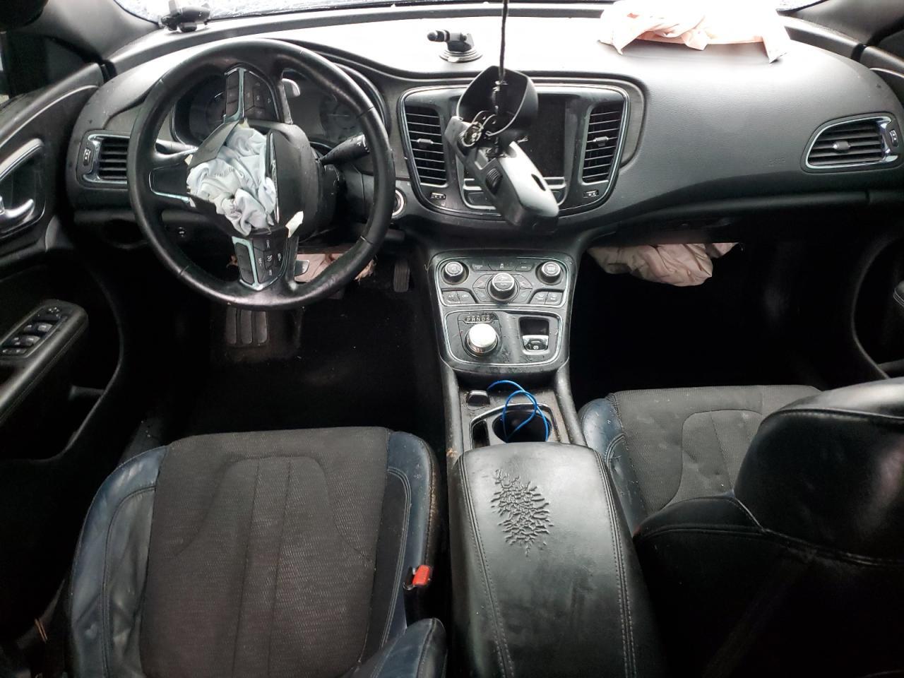 2016 CHRYSLER 200
