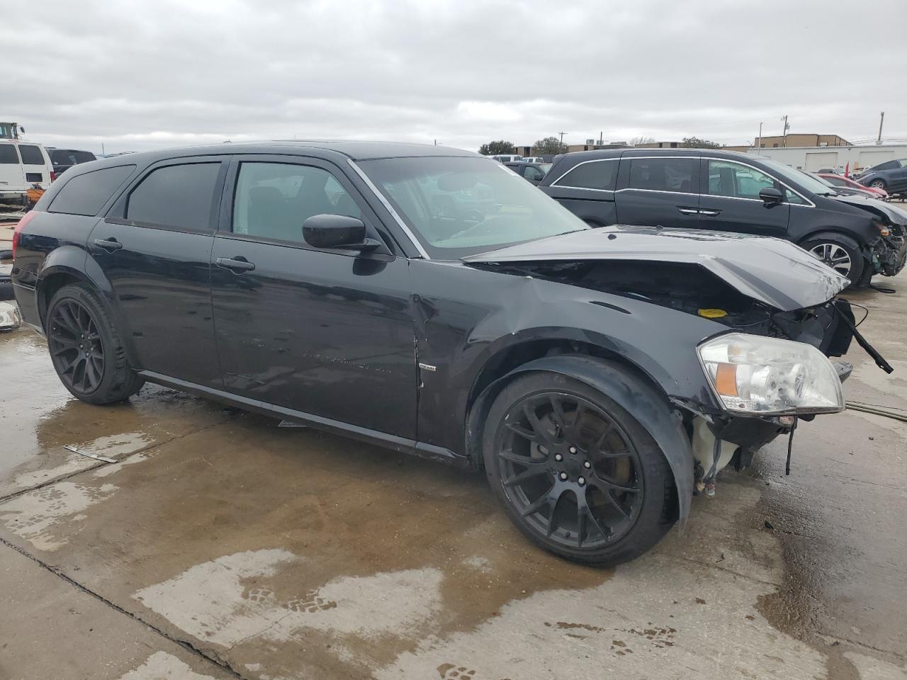 2005 DODGE MAGNUM