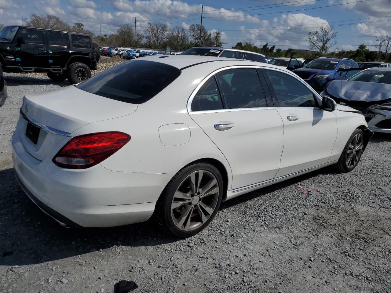2016 MERCEDES-BENZ C-CLASS