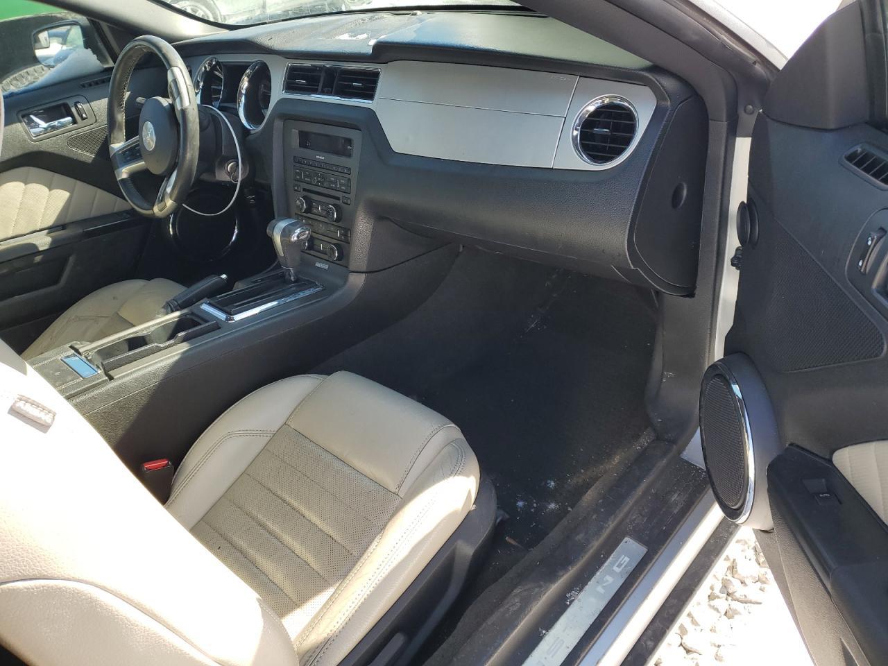 2012 FORD MUSTANG