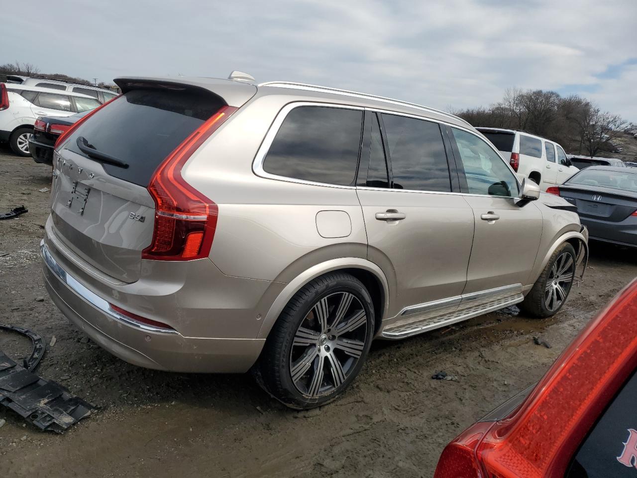 2024 VOLVO XC90