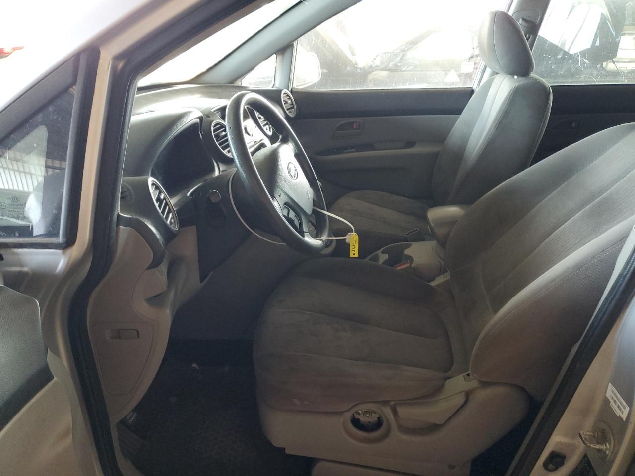 2008 KIA RONDO