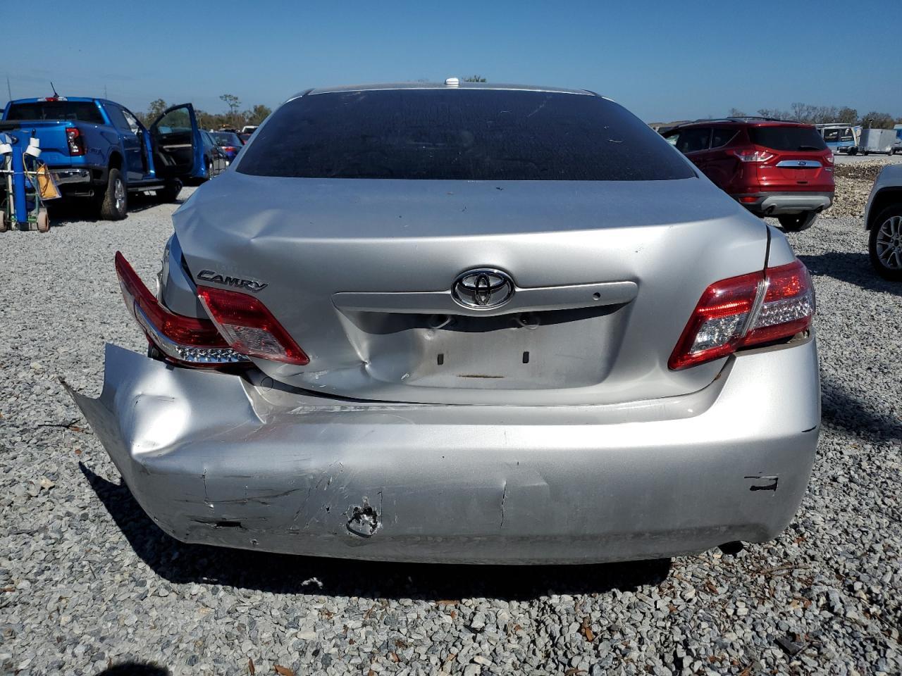 2011 TOYOTA CAMRY