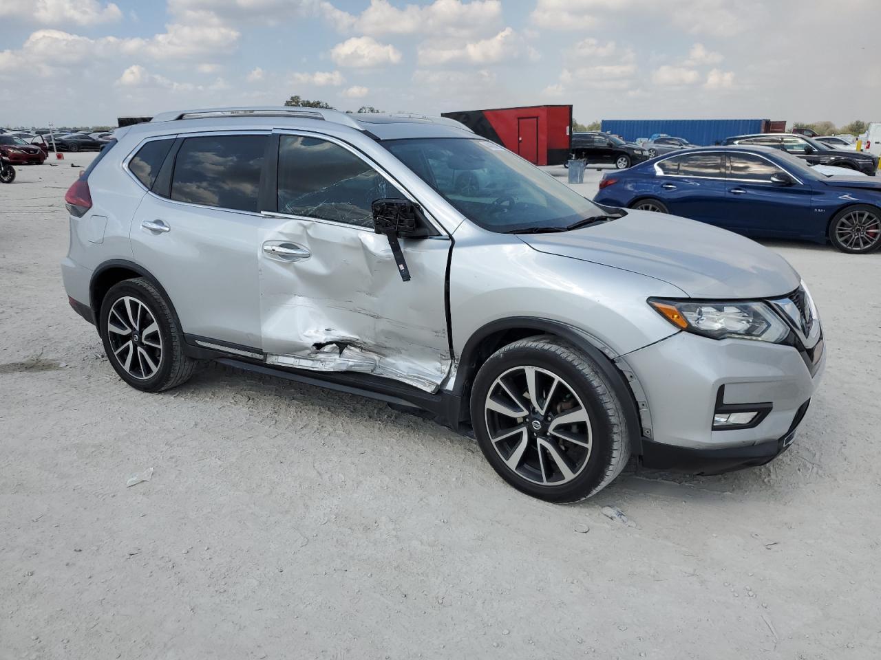 2019 NISSAN ROGUE