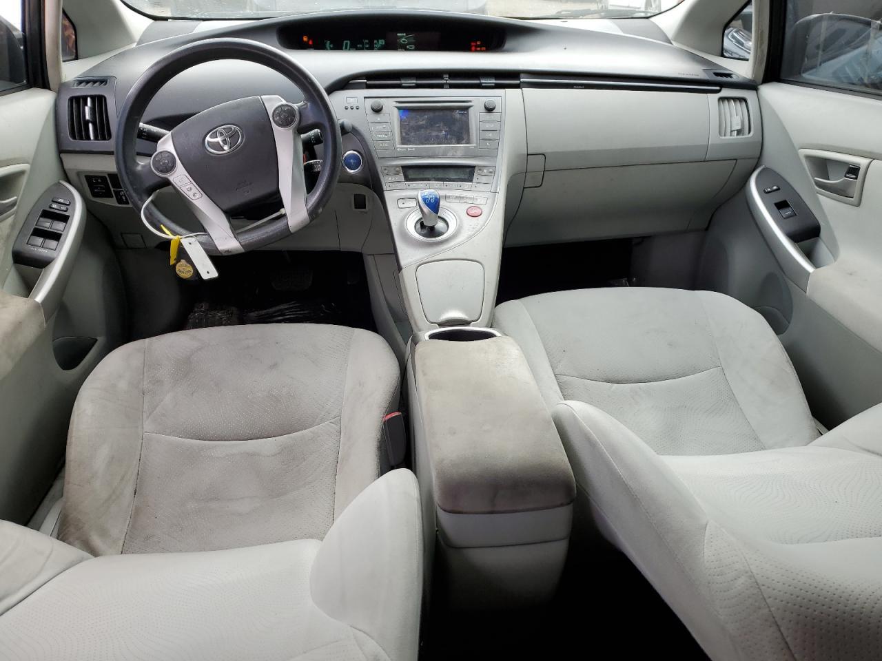 2013 TOYOTA PRIUS