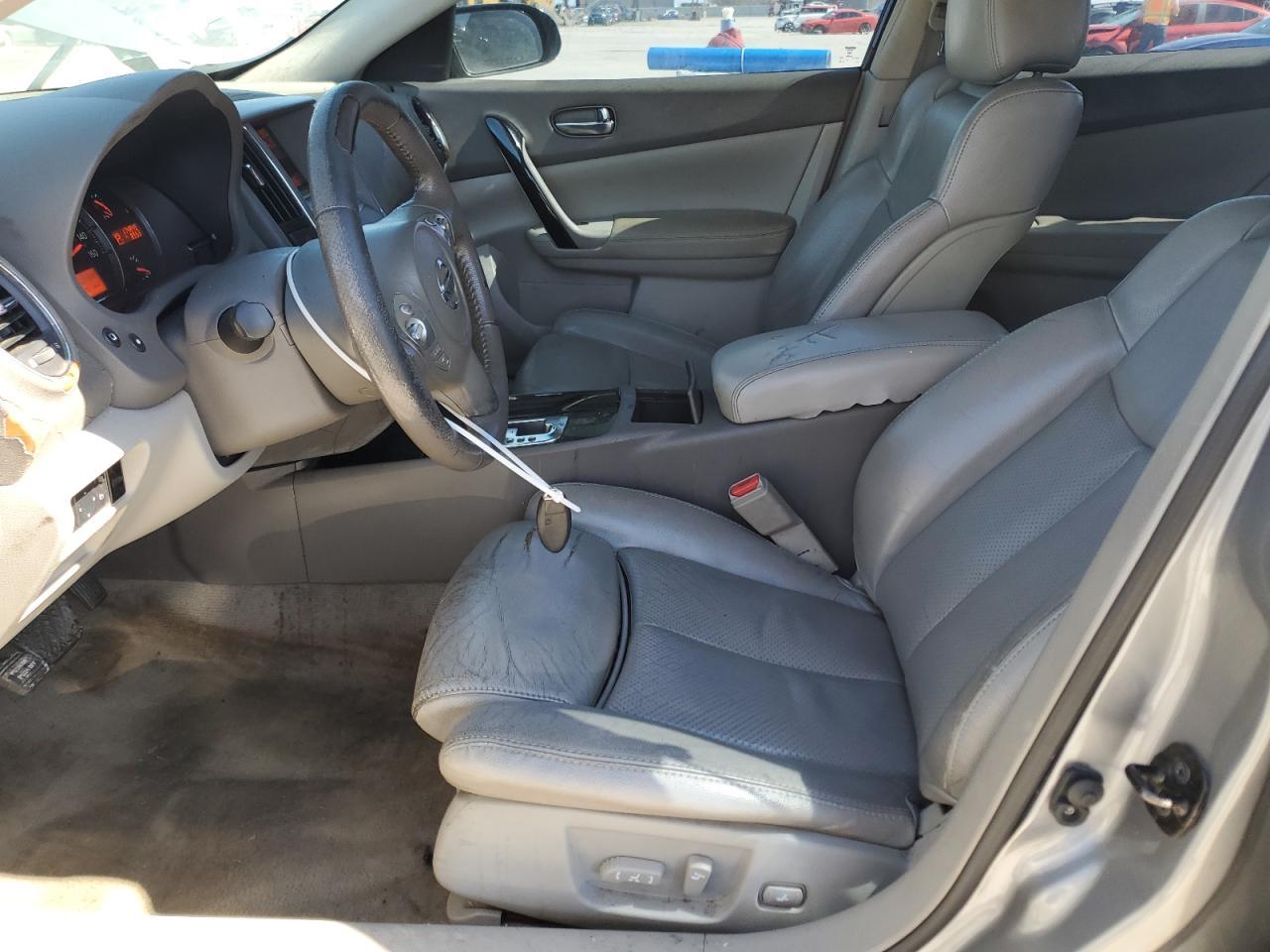2009 NISSAN Maxima