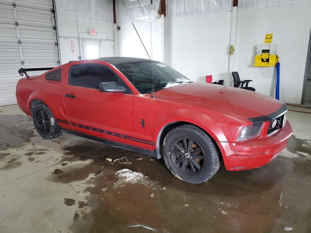 2005 FORD MUSTANG