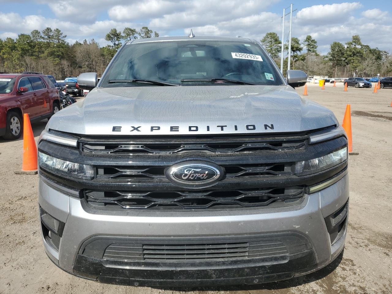 2023 FORD Expedition