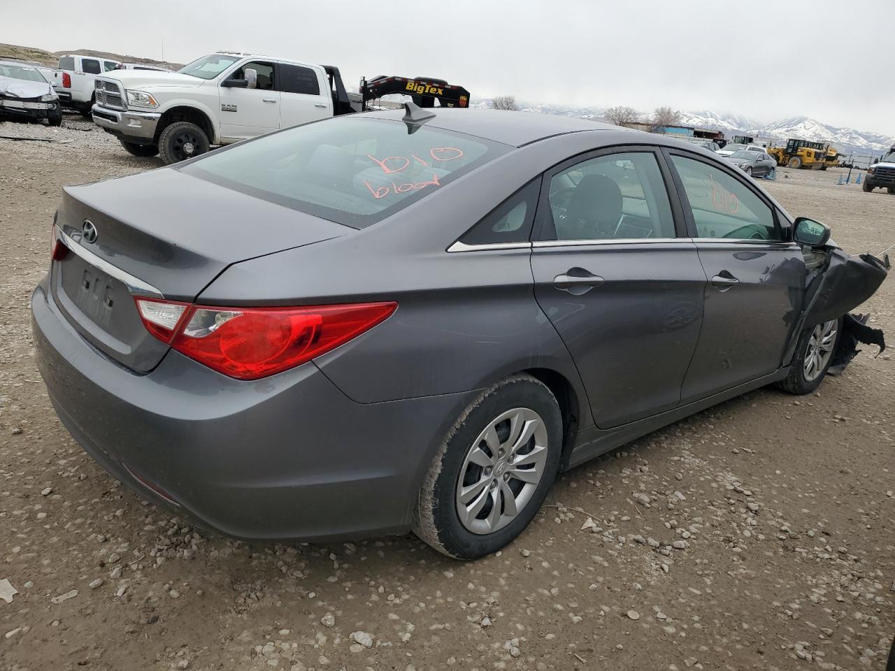 2011 HYUNDAI SONATA