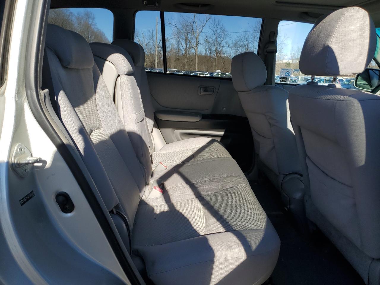 2005 TOYOTA HIGHLANDER