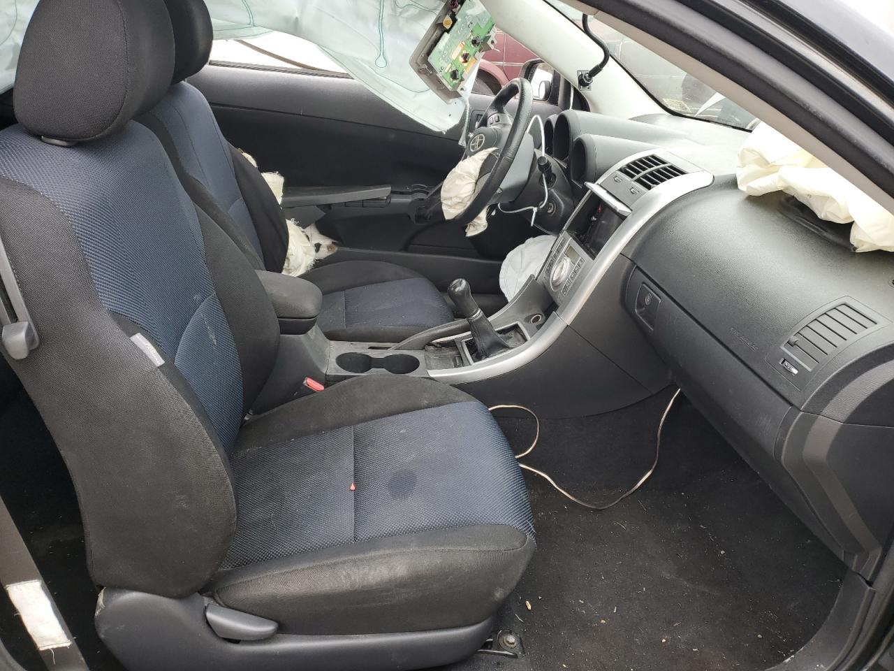 2006 TOYOTA SCION