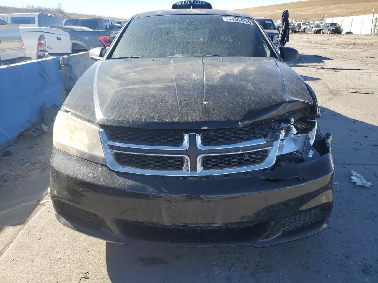 2014 DODGE Avenger