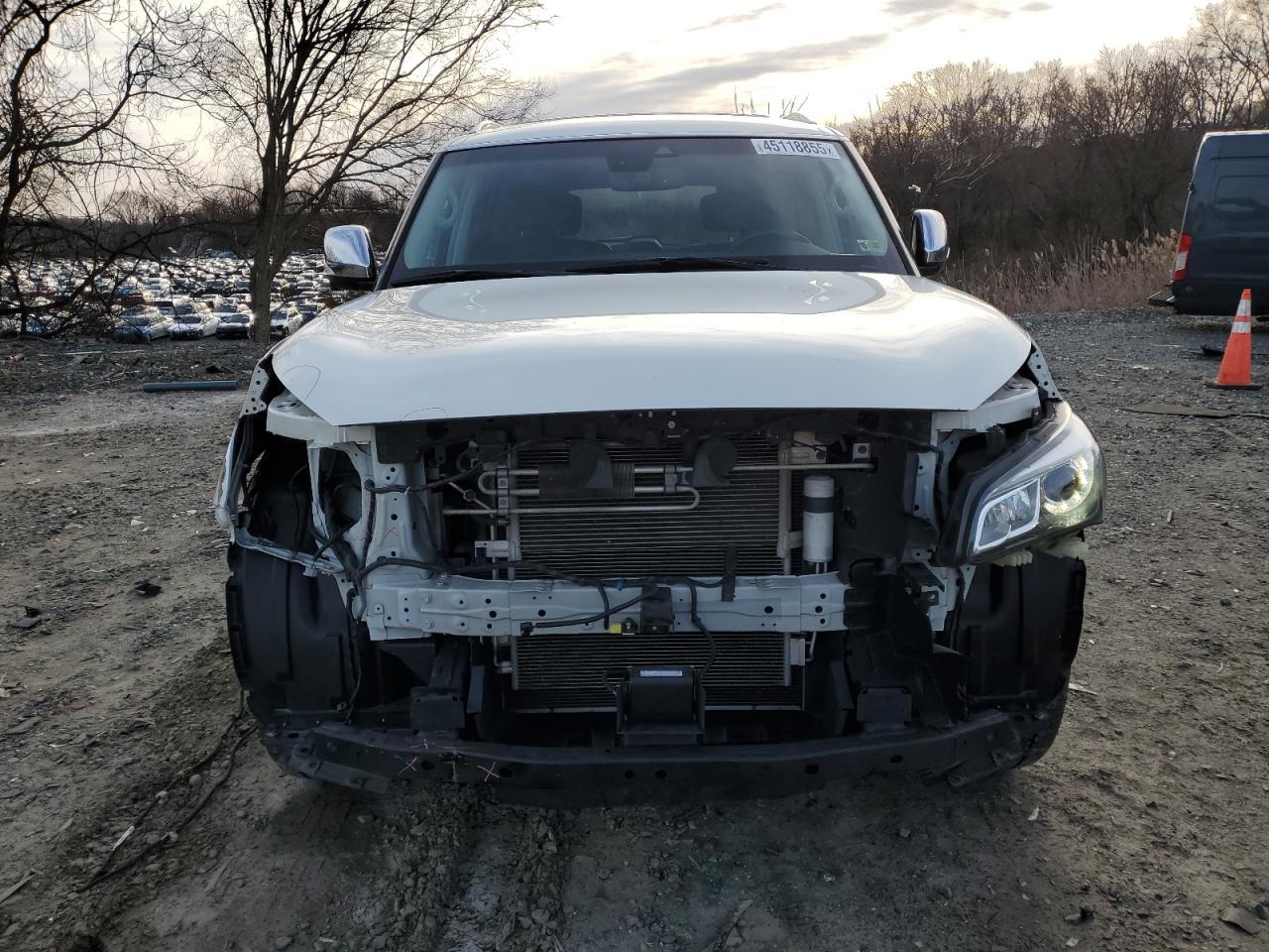 2017 INFINITI QX80