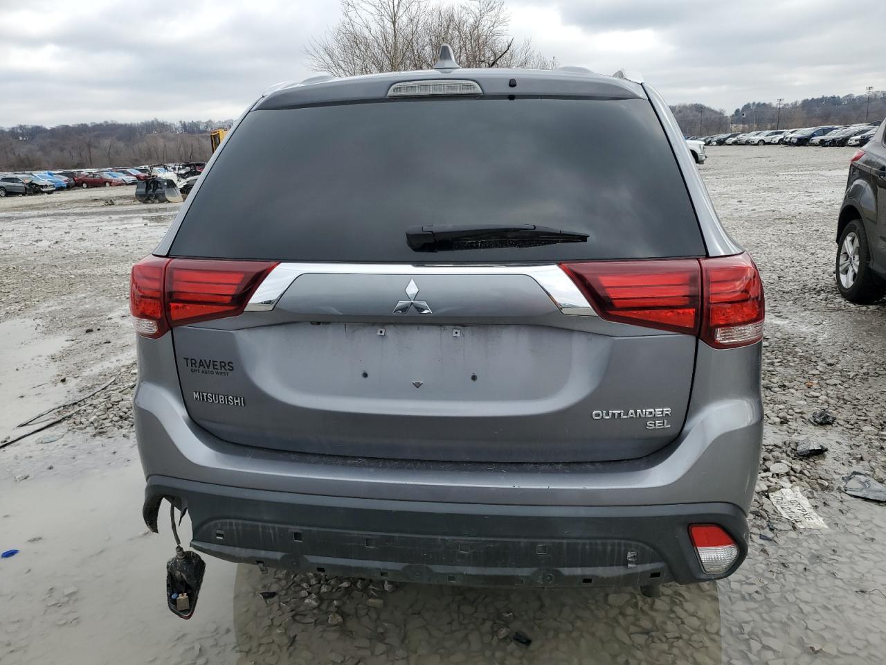 2019 MITSUBISHI outlander