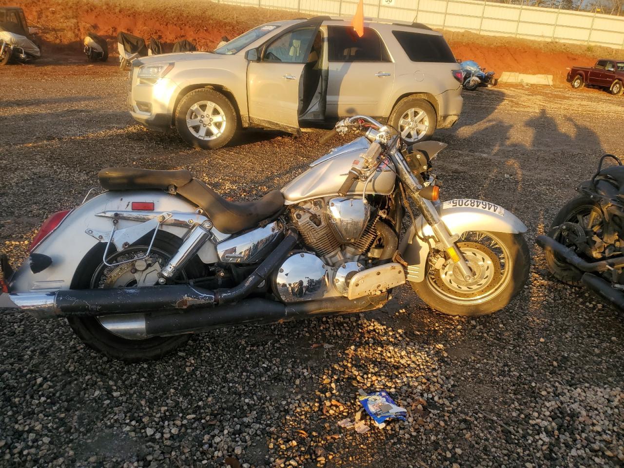 2006 HONDA Vt1300