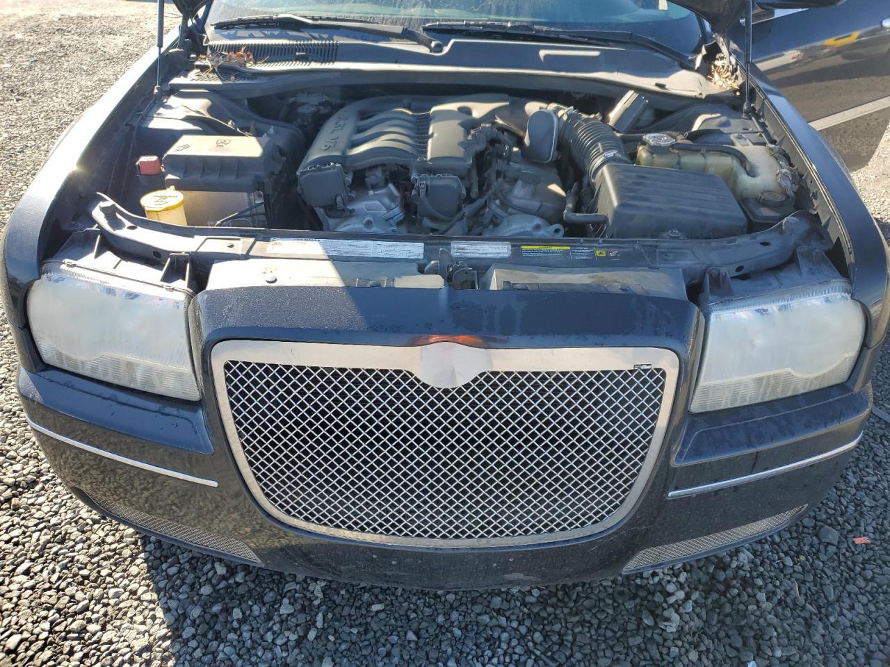 2005 CHRYSLER 300