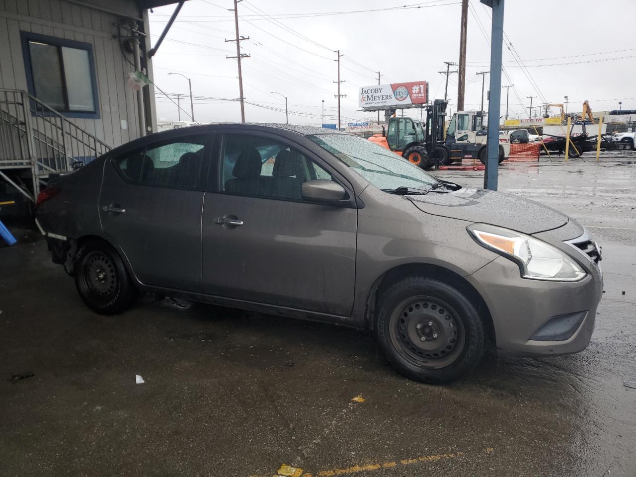 2015 NISSAN VERSA