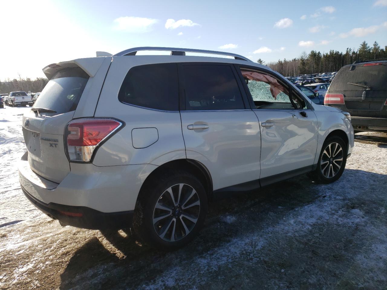 2017 SUBARU FORESTER