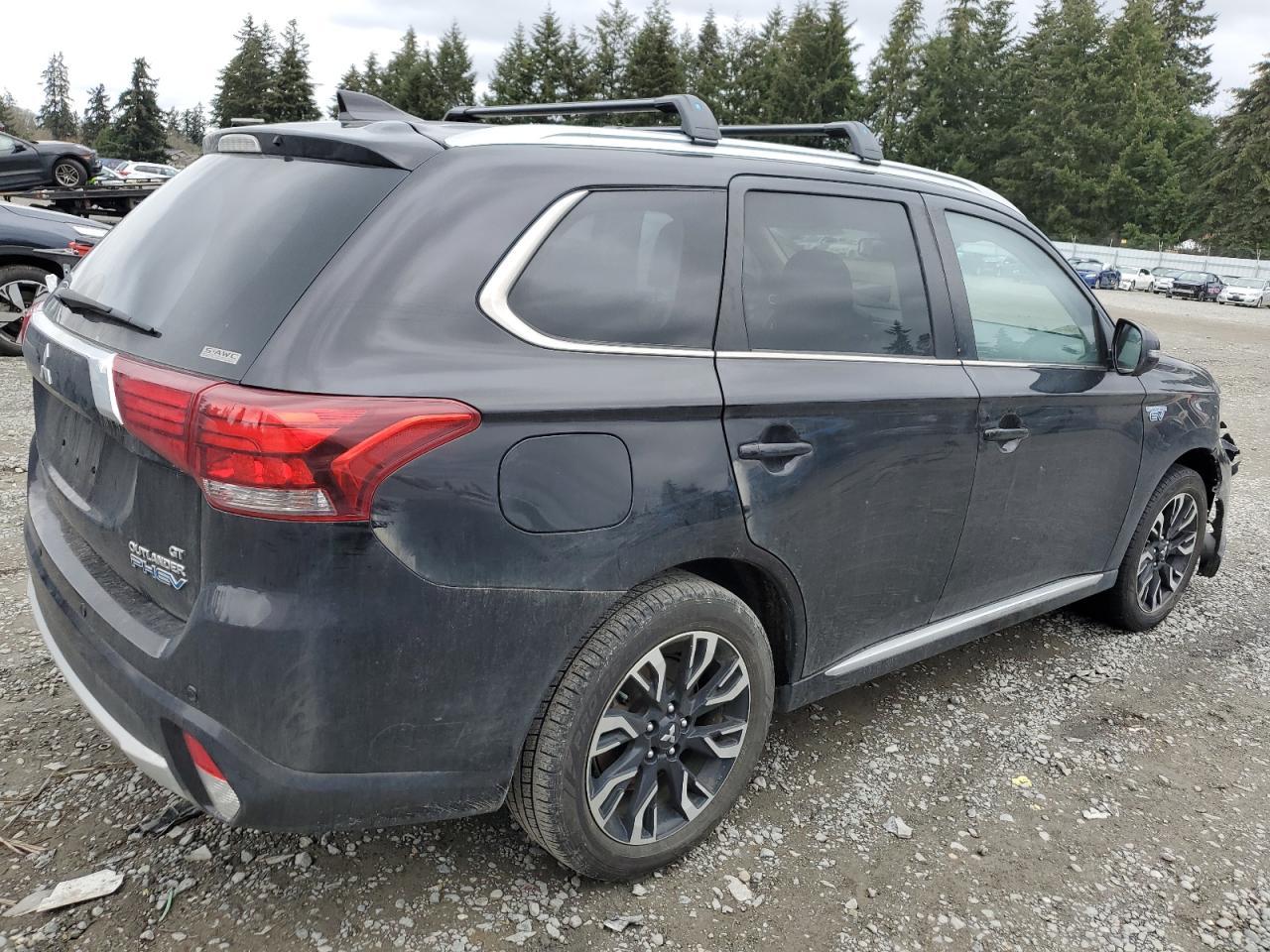 2018 MITSUBISHI outlander