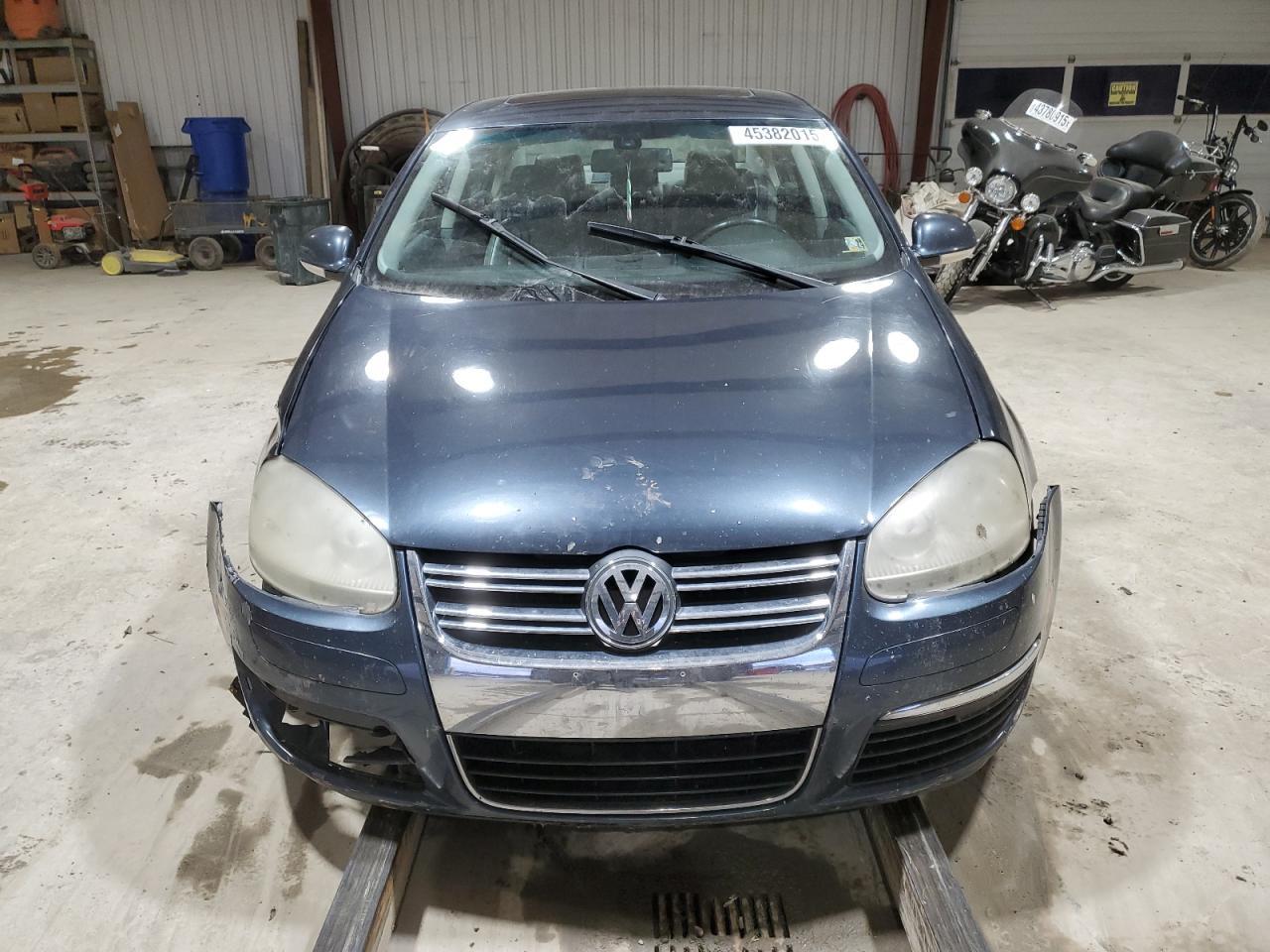 2005 VOLKSWAGEN JETTA