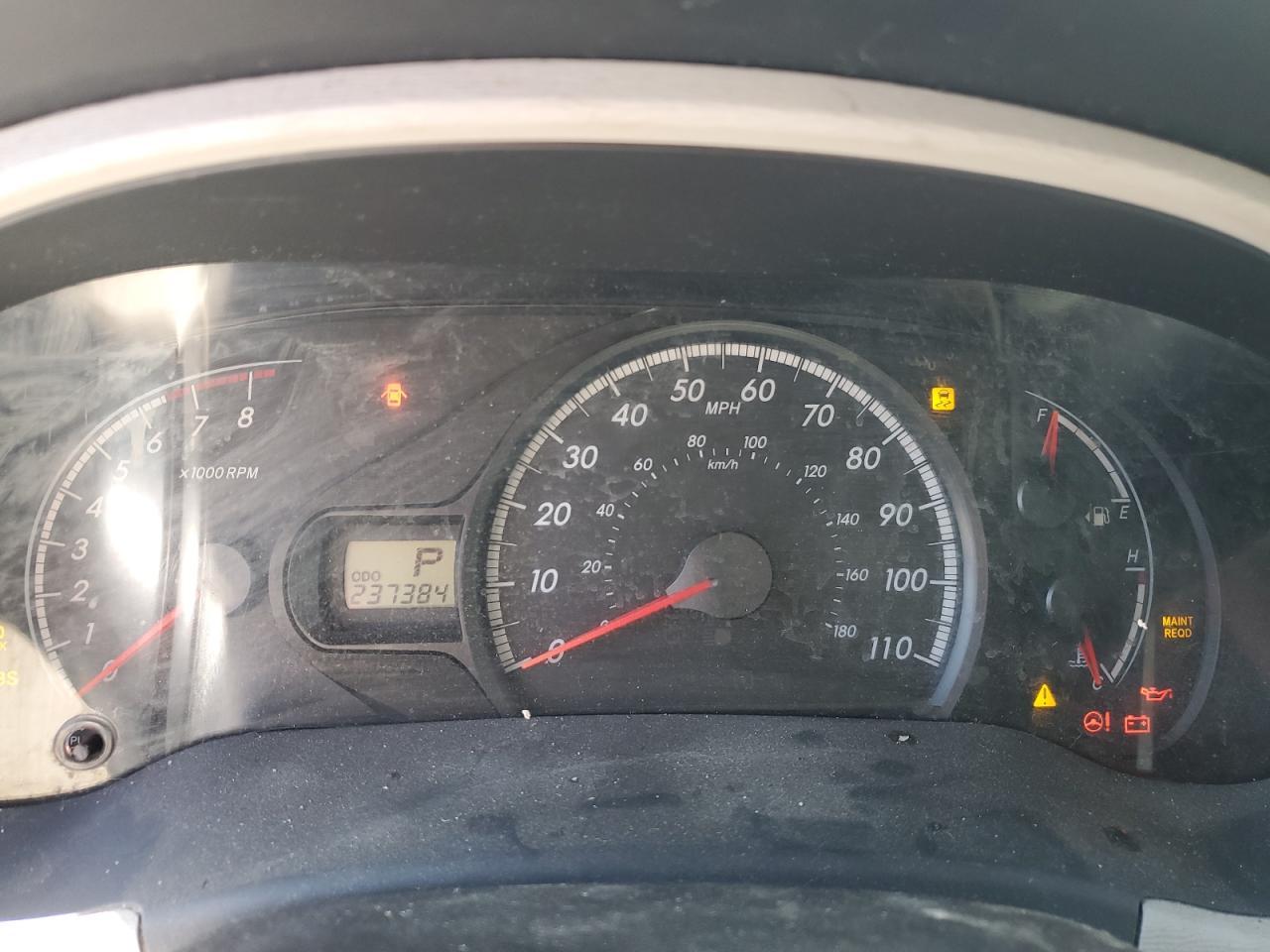 2011 TOYOTA SIENNA
