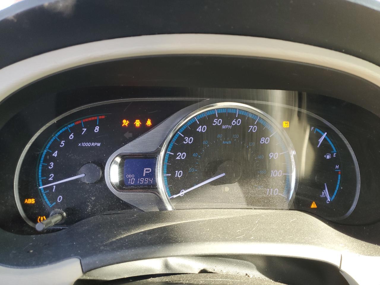 2012 TOYOTA SIENNA