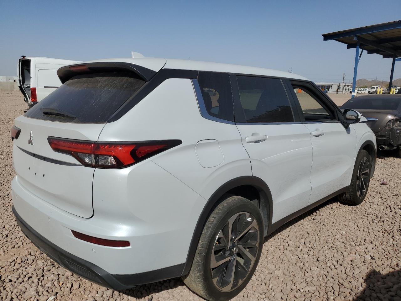 2022 MITSUBISHI outlander