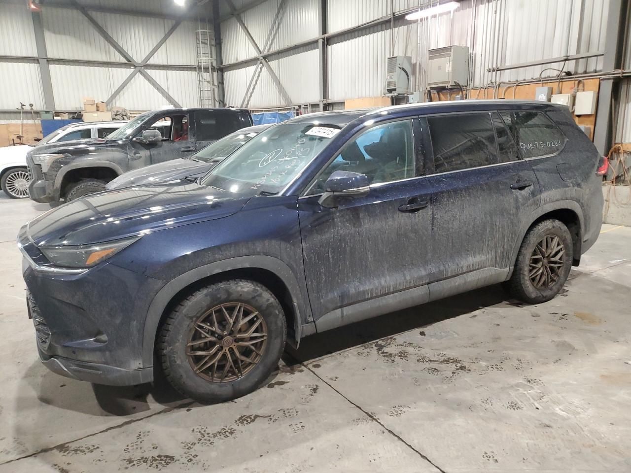 2024 TOYOTA HIGHLANDER