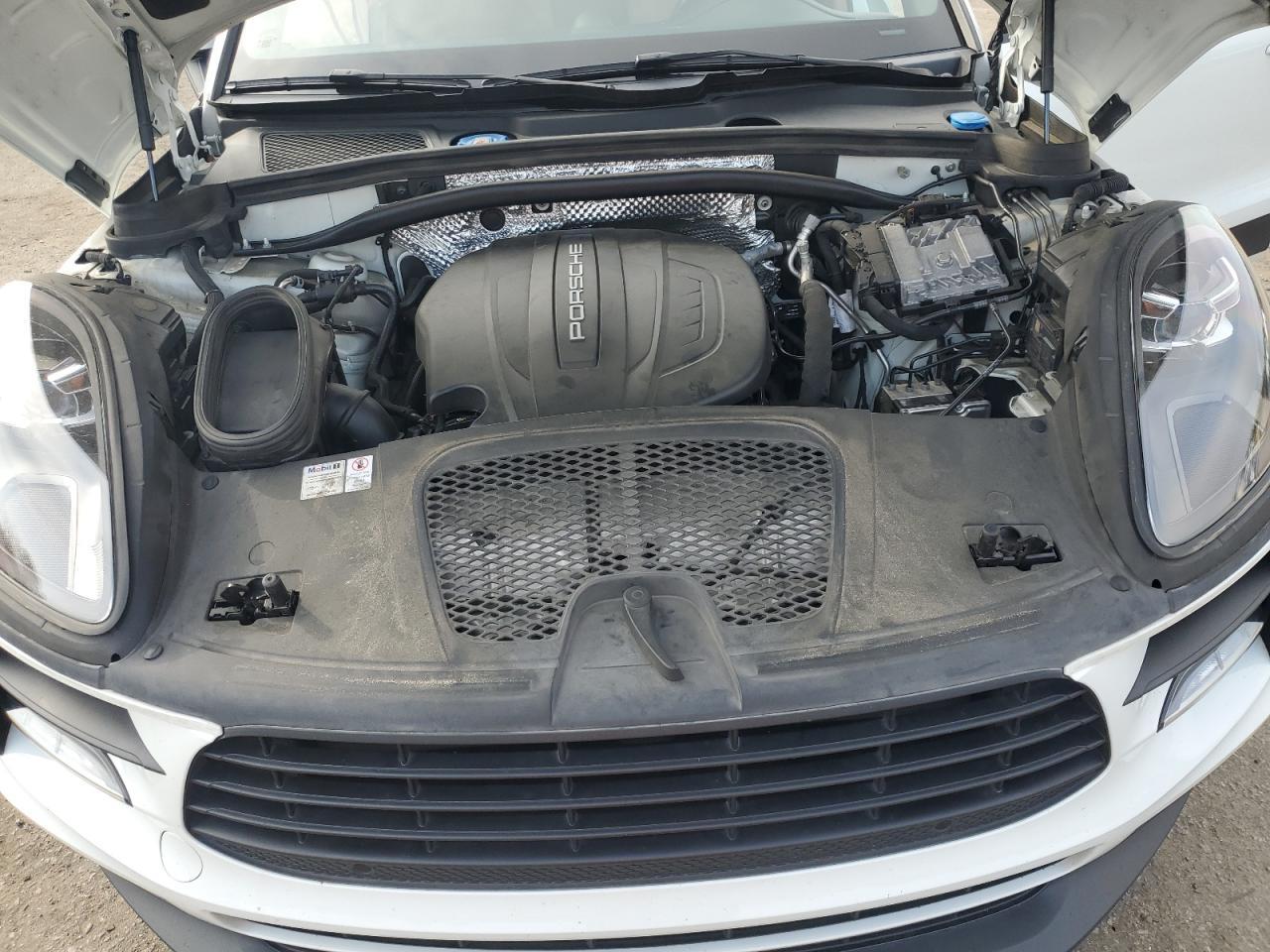 2019 PORSCHE Macan