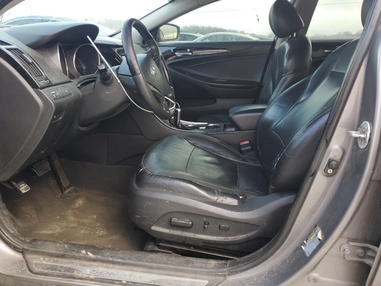 2011 HYUNDAI SONATA