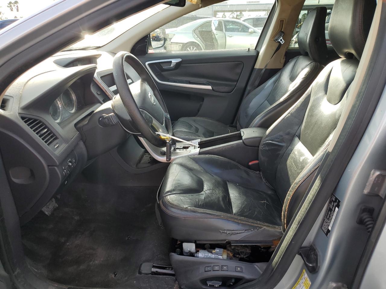 2011 VOLVO XC60