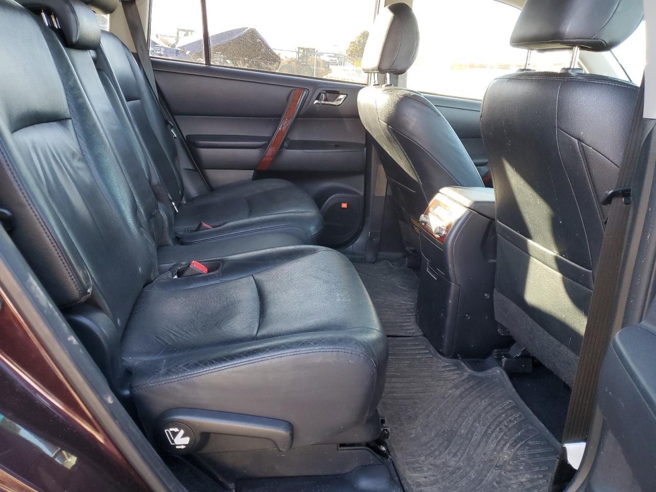 2012 TOYOTA HIGHLANDER