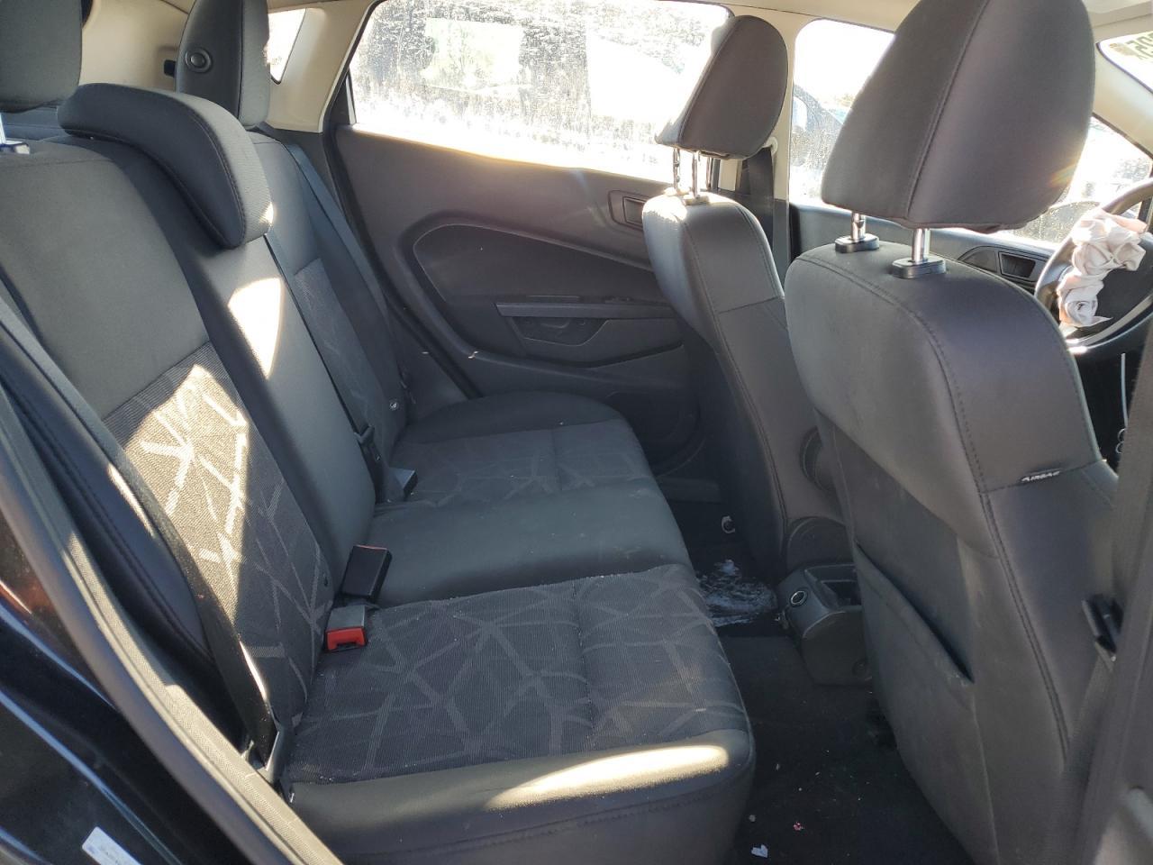 2013 FORD Fiesta