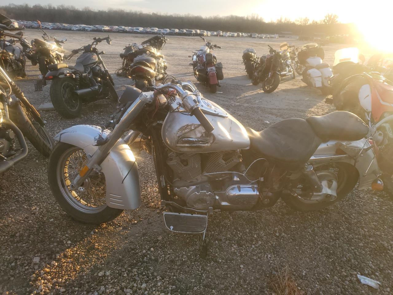 2006 HONDA Vt1300